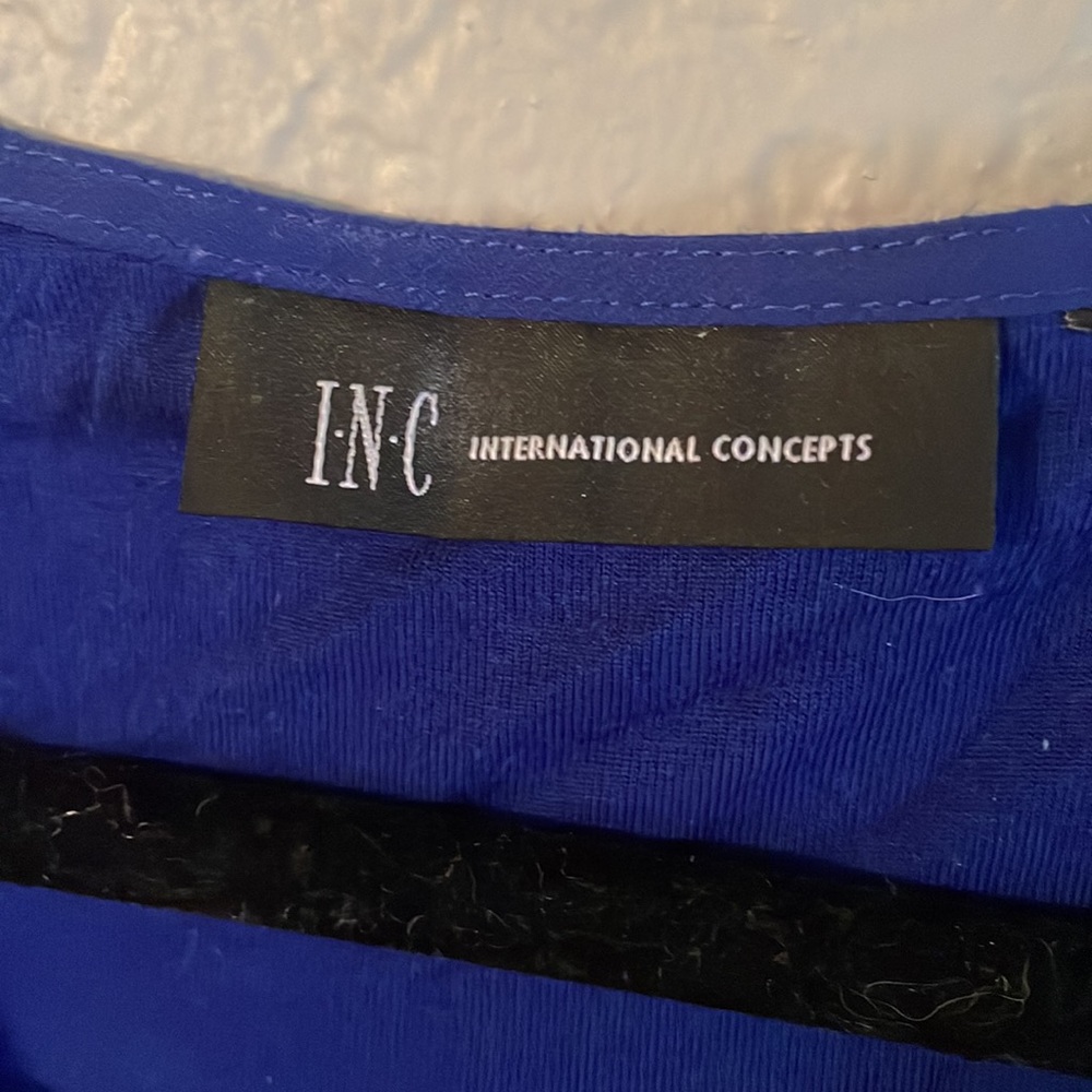 Blue top - Picture 2 of 2